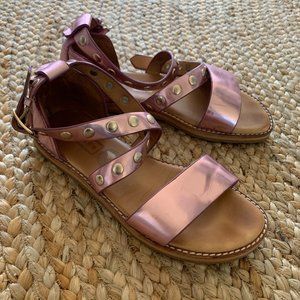 Hunter Metallic Pink Sandal with Silver Studs